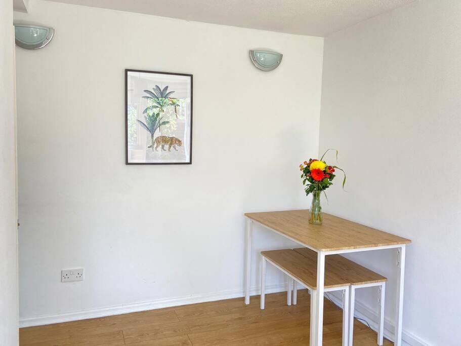 Stylish & Tranquil Flat With Excellent Connections Leilighet London Eksteriør bilde